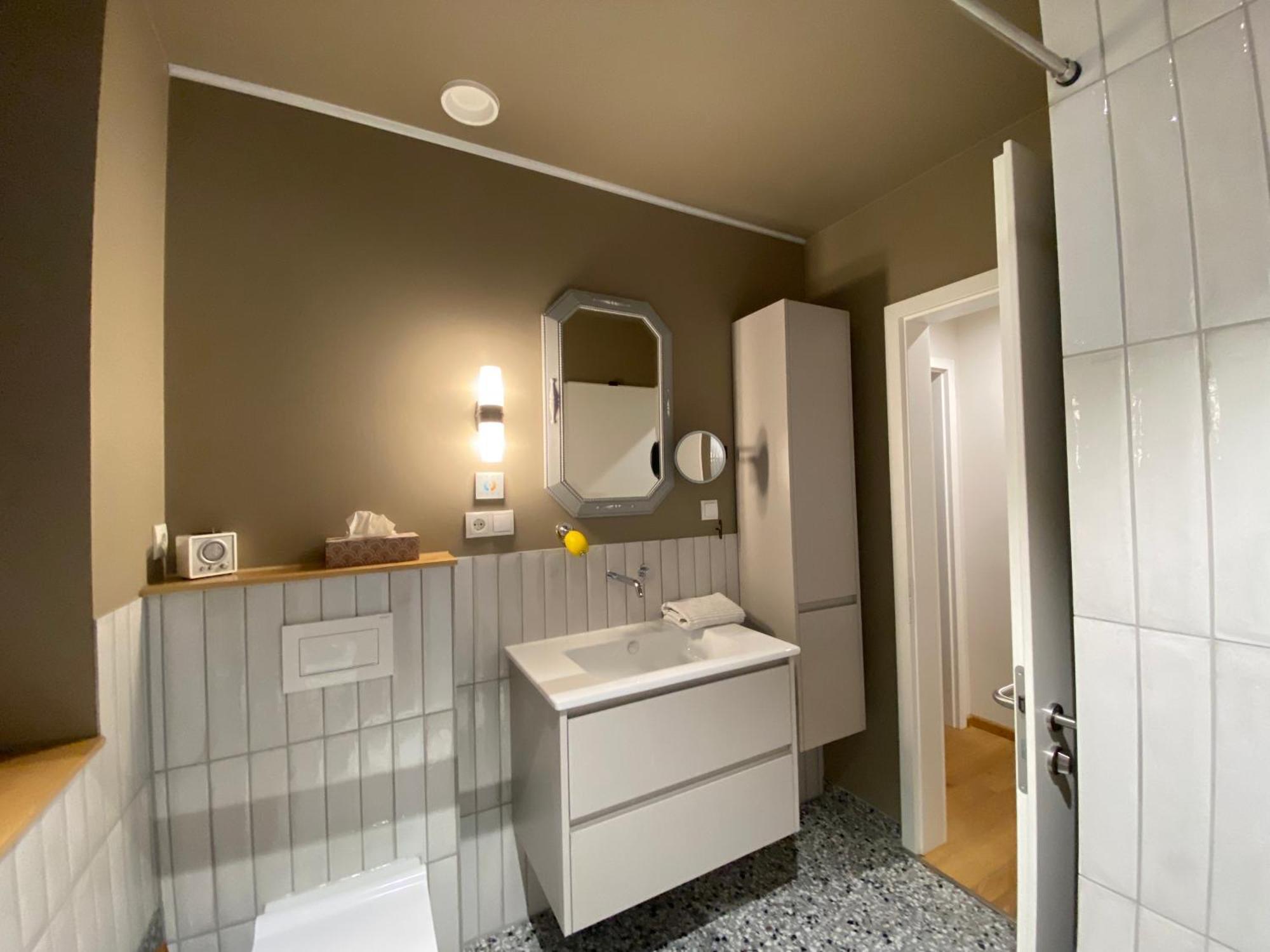 Copper Beech Place Ахим Екстериор снимка