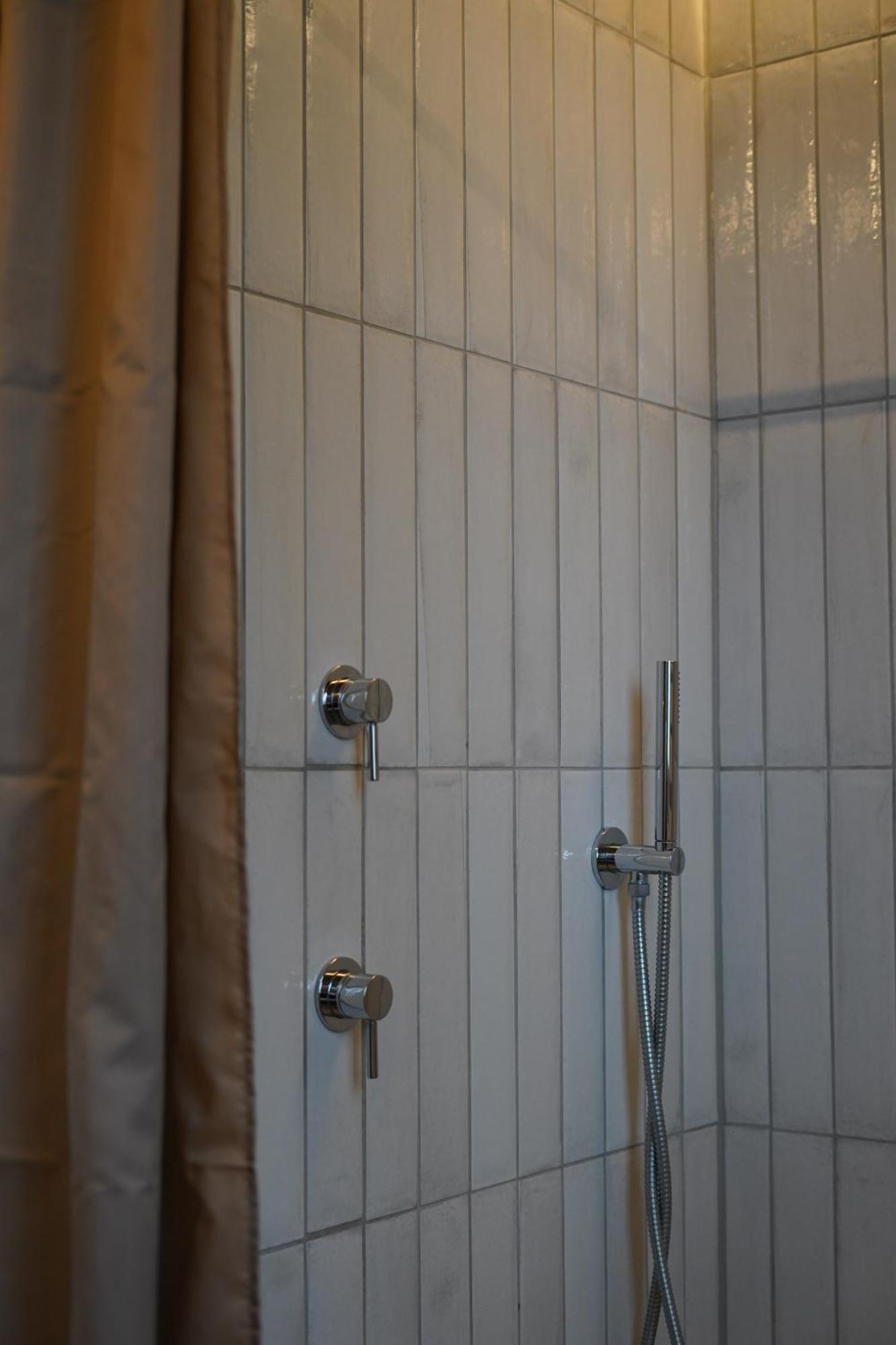 Copper Beech Place Ахим Екстериор снимка